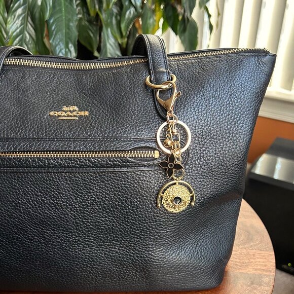 GEO CLOVER Bag Charm Black Gold Tone - Picture 4 of 7